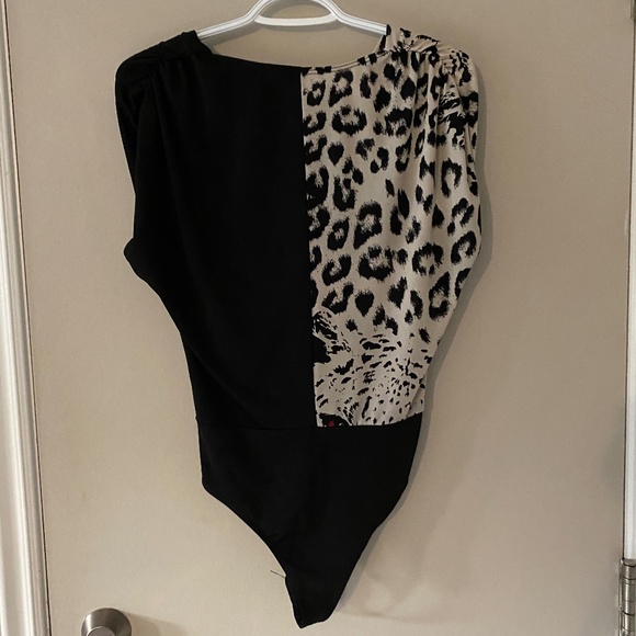 Black and Animal Print Bodysuit Fashion Nova | size: L - Picture 2 of 4